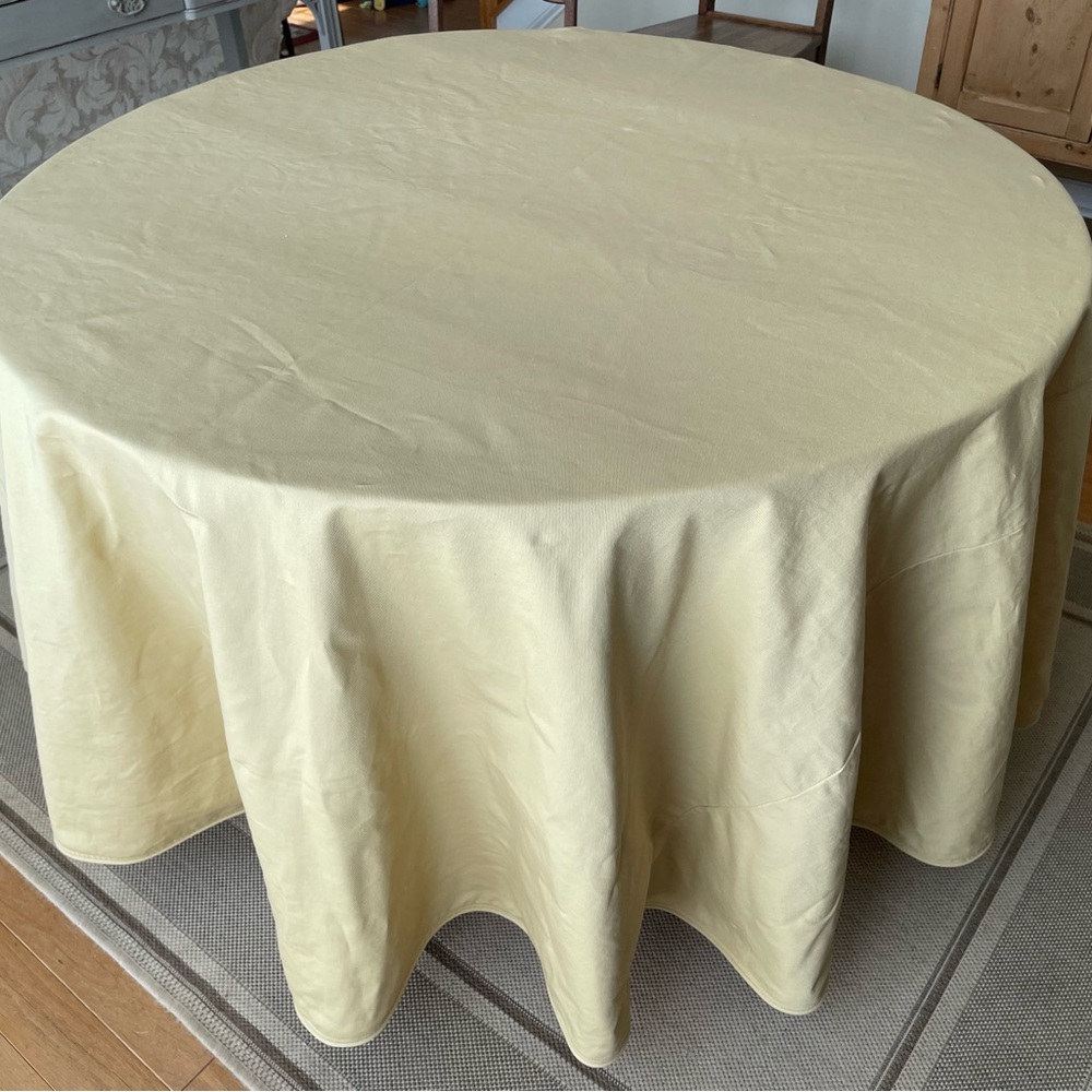 Ballard Designs 96'" Diameter Light Gold 100% Cotton 'Terrific Tablecloth' - Picture 10 of 10